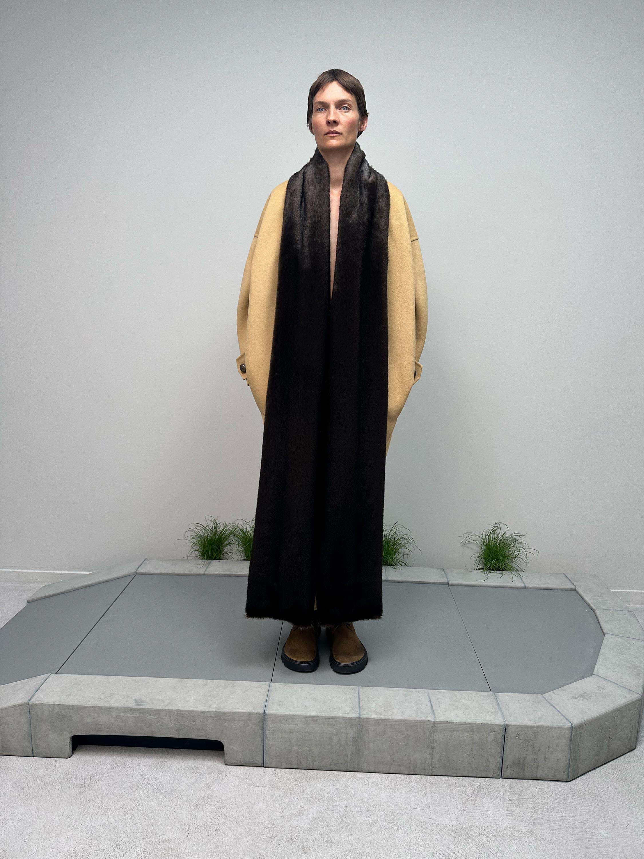 12 SS & AW】Women's Look Book + Mini Note／LOEW